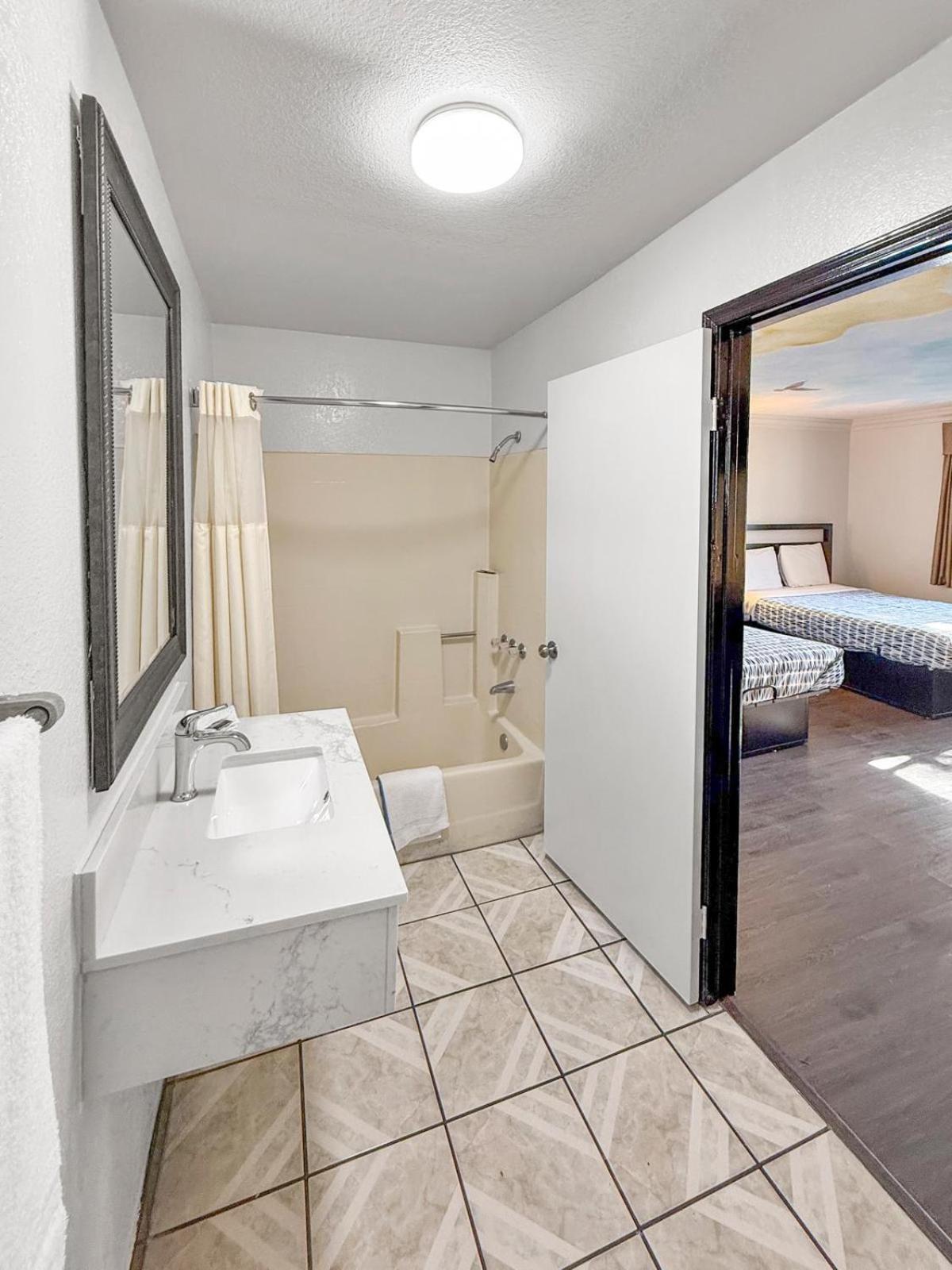 Super 7 Motel - Anaheim Packing District & Disneyland Екстер'єр фото