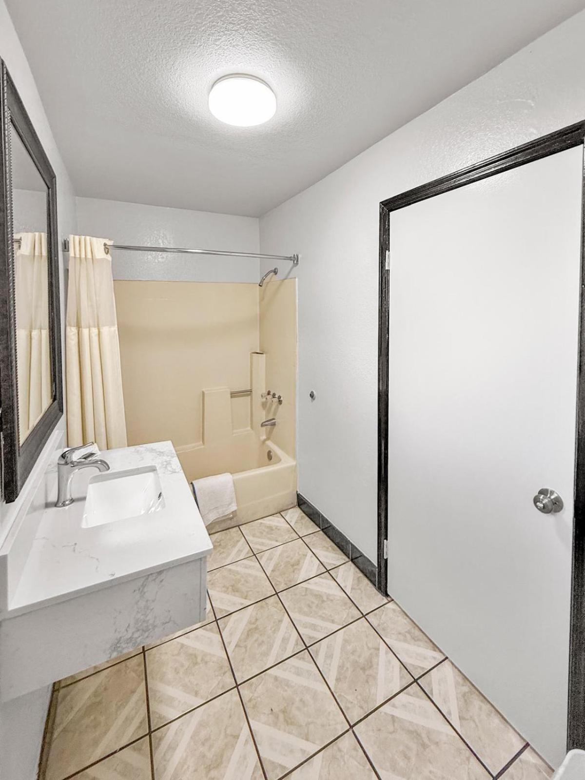 Super 7 Motel - Anaheim Packing District & Disneyland Екстер'єр фото