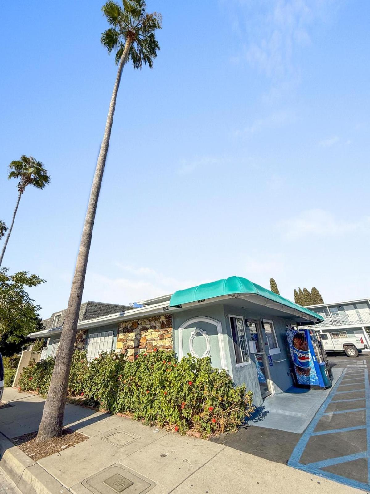 Super 7 Motel - Anaheim Packing District & Disneyland Екстер'єр фото