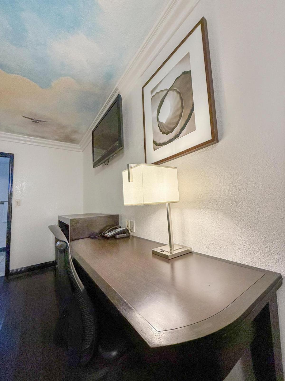 Super 7 Motel - Anaheim Packing District & Disneyland Екстер'єр фото